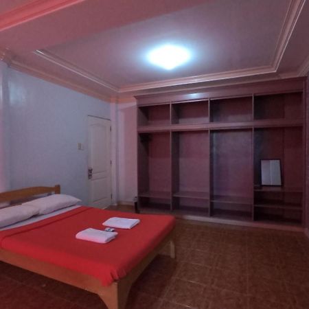 Pe'Re Aristo Guesthouse Mandaue Exteriör bild