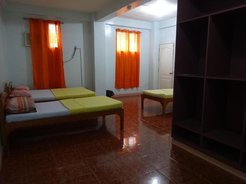 Pe'Re Aristo Guesthouse Mandaue Exteriör bild