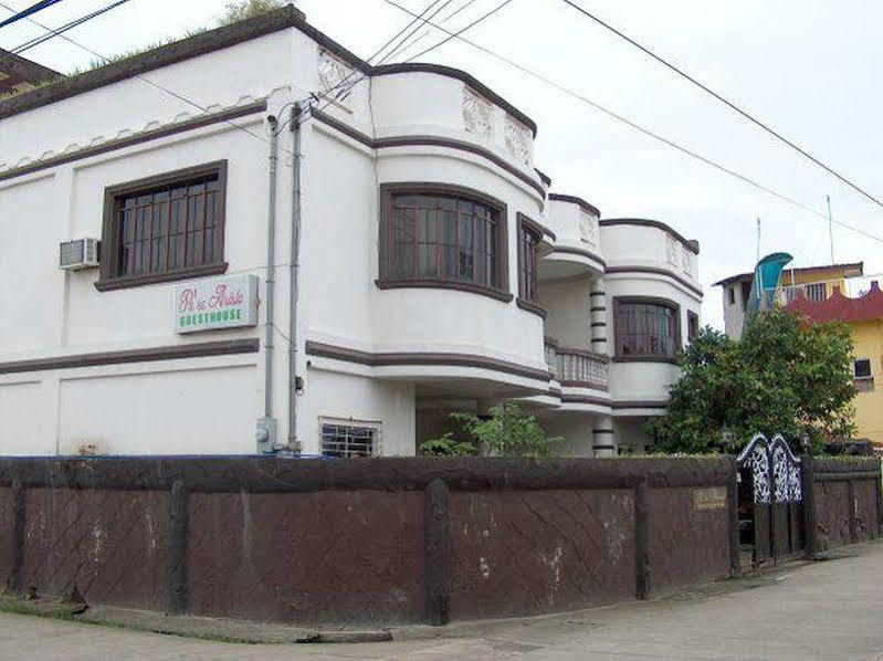 Pe'Re Aristo Guesthouse Mandaue Exteriör bild