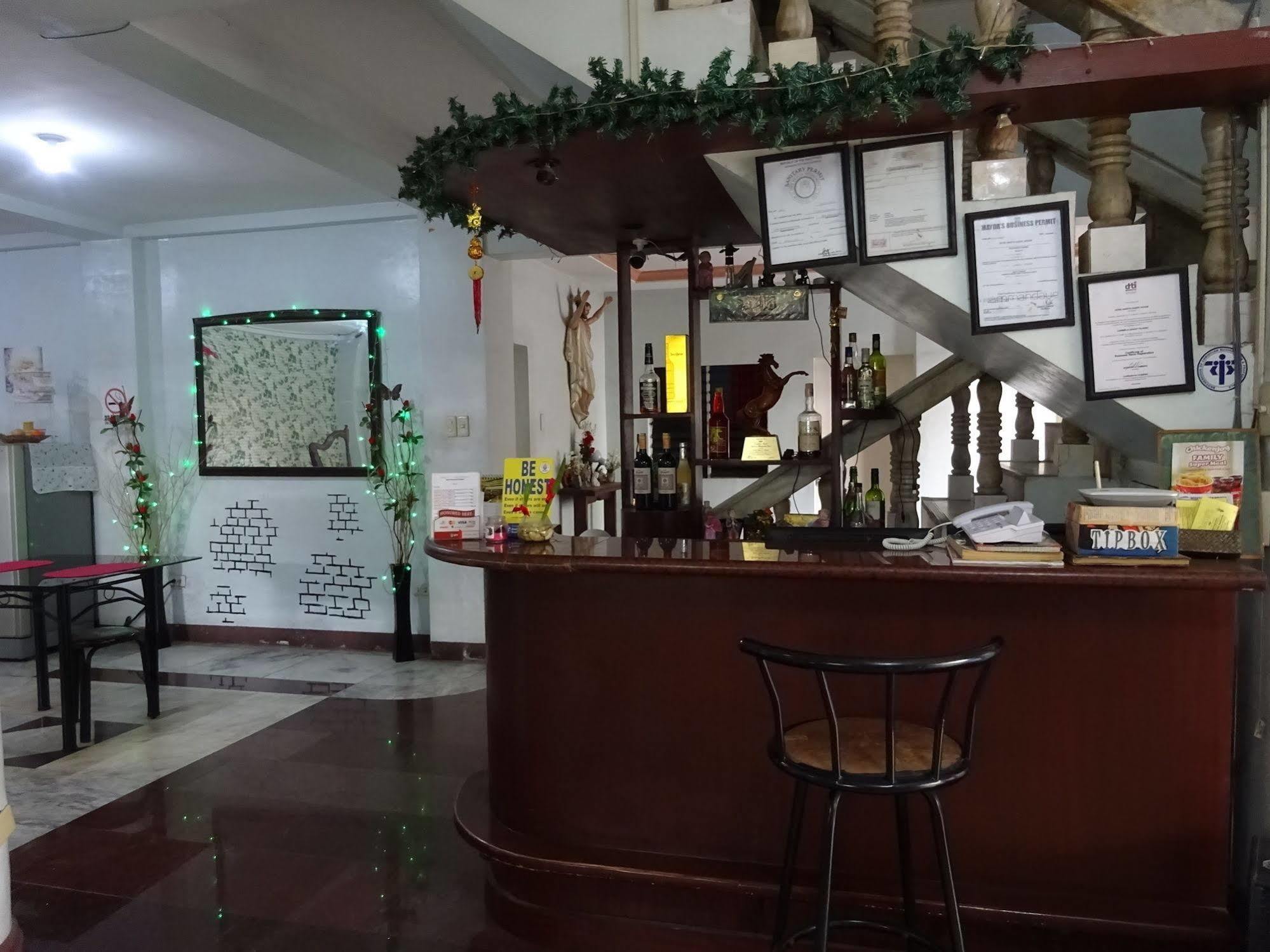 Pe'Re Aristo Guesthouse Mandaue Exteriör bild