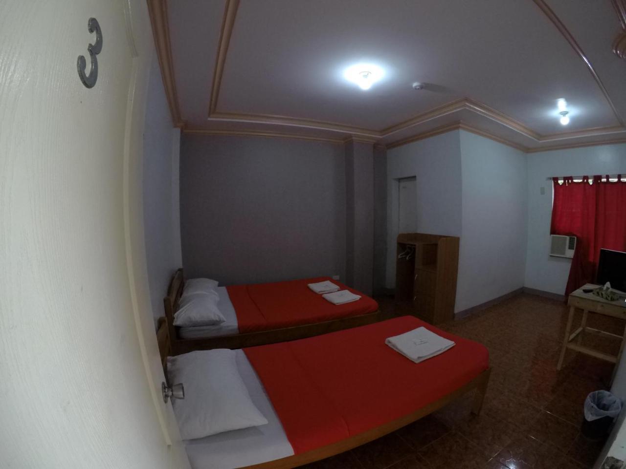 Pe'Re Aristo Guesthouse Mandaue Exteriör bild