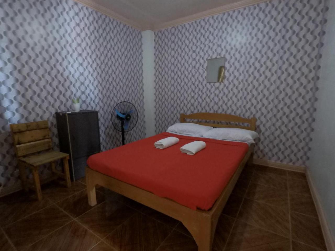 Pe'Re Aristo Guesthouse Mandaue Exteriör bild
