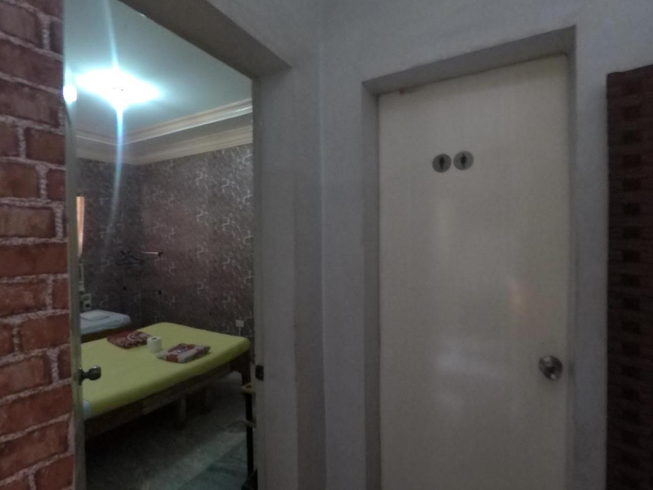 Pe'Re Aristo Guesthouse Mandaue Exteriör bild