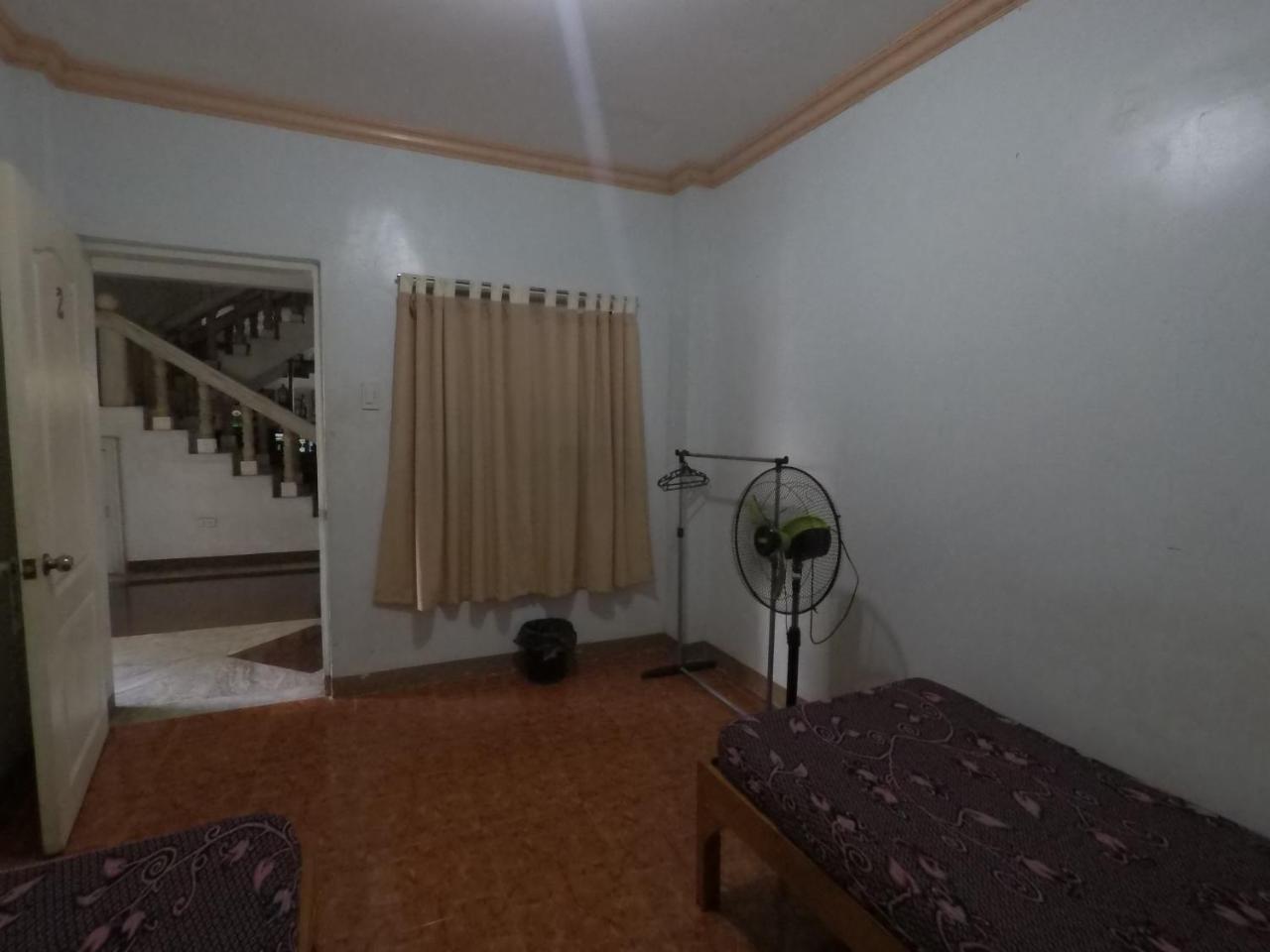 Pe'Re Aristo Guesthouse Mandaue Exteriör bild