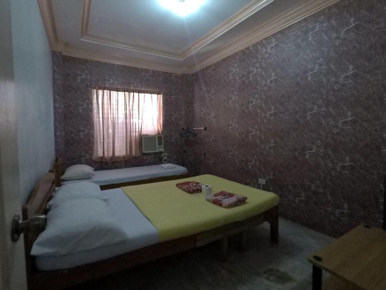 Pe'Re Aristo Guesthouse Mandaue Exteriör bild