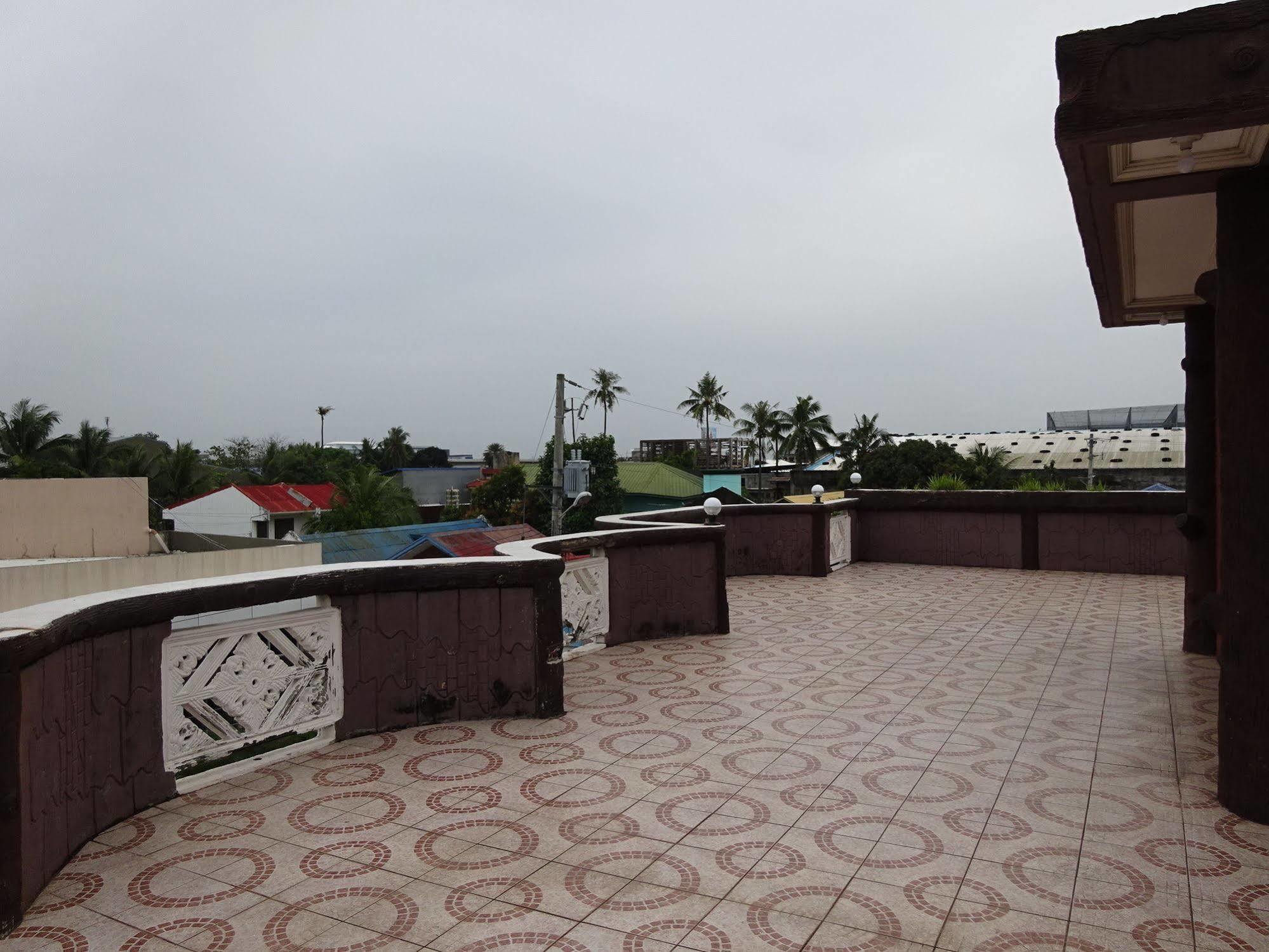 Pe'Re Aristo Guesthouse Mandaue Exteriör bild